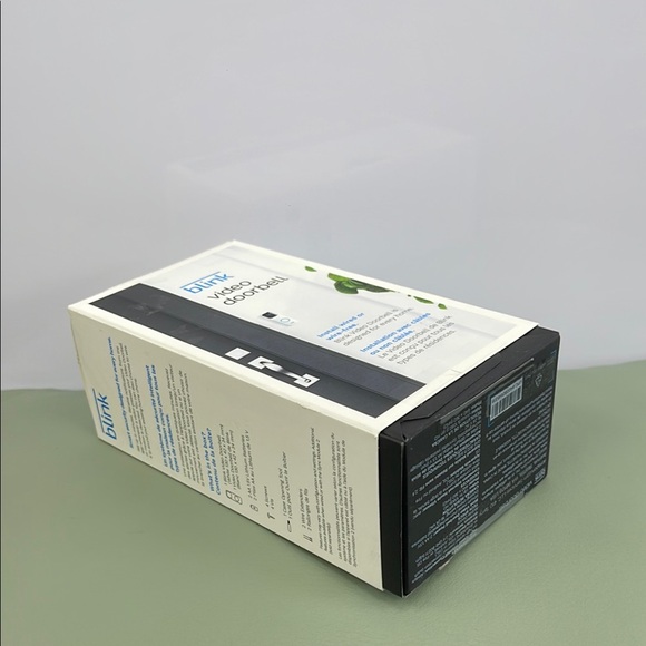 Blink Video Doorbell in Black and White - Picture 4 of 4